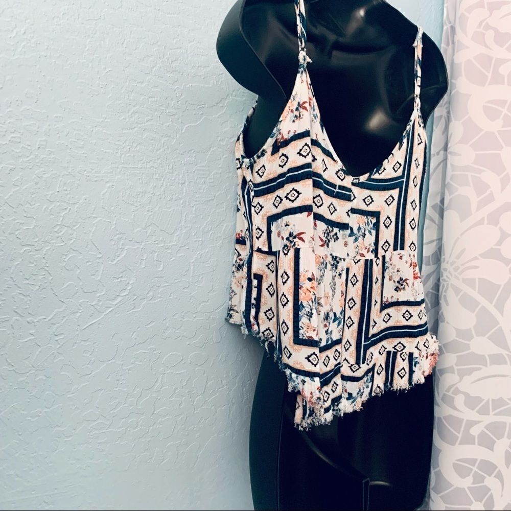 Full Tilt Floral Boho Lace Up Crop Top Size Medium - Picture 8 of 9